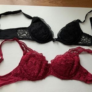 Pair of two Victoria’s Secret lightly padded bras